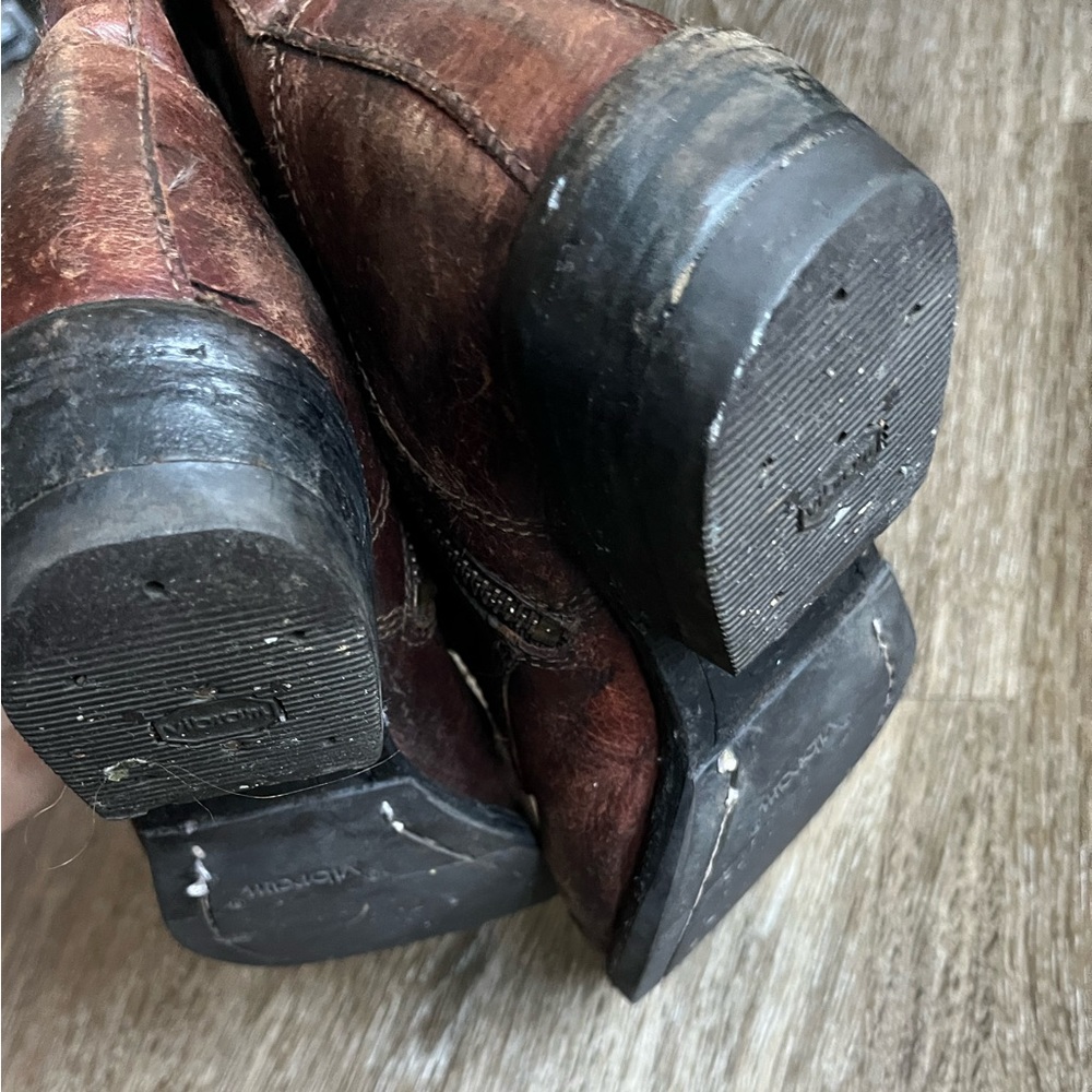 Frye size 6 1/2  Carson boot - Picture 4 of 10